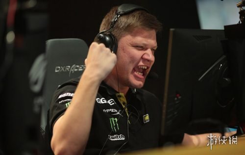 什么是麻将里的“抢杠胡”？解析一种极致的博弈制裁机制。（麻将“抢杠胡”详解：博弈中的极致反制机制）