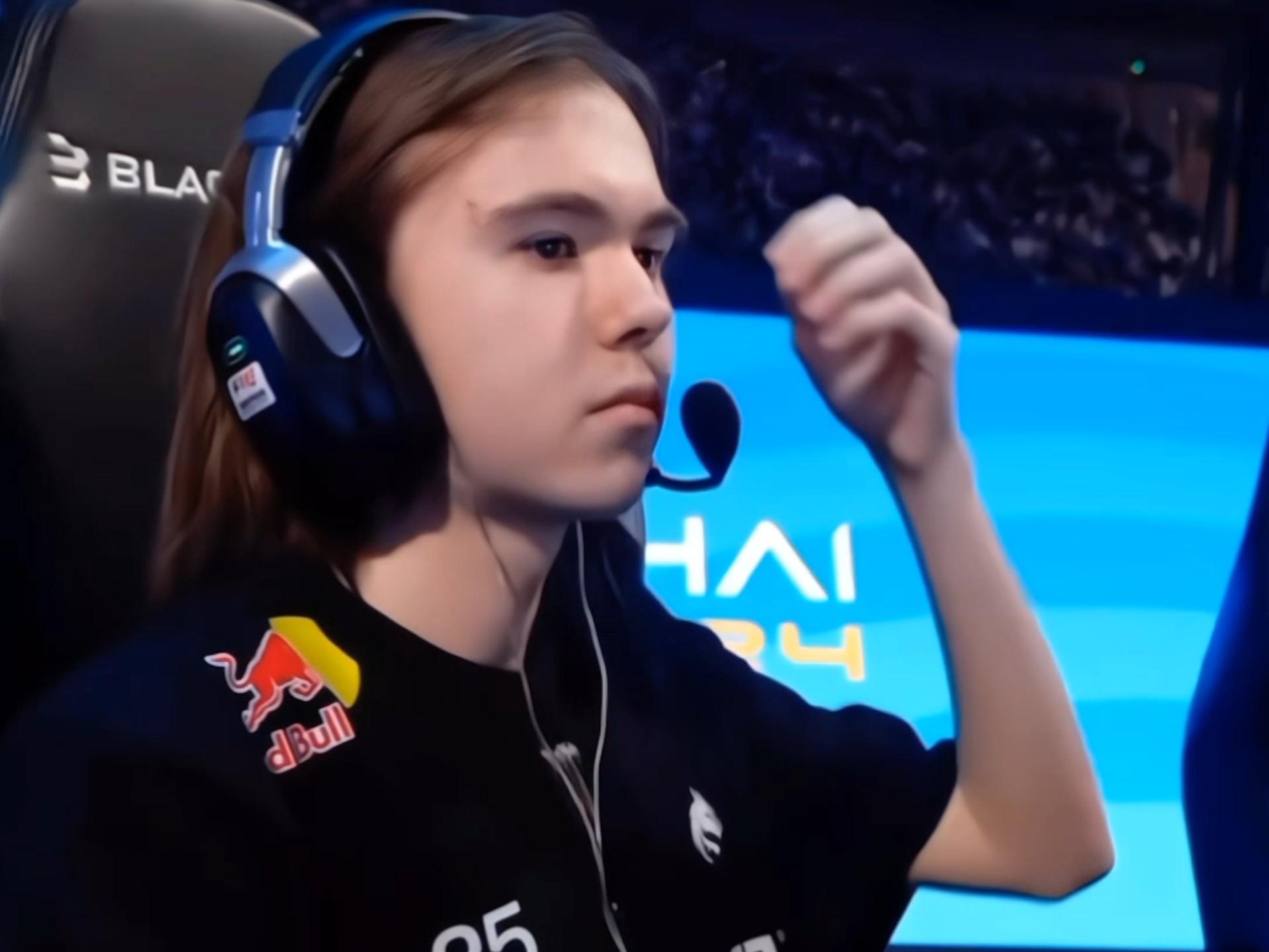 麻将中后期你还敢乱冲吗（打到麻将中后段，你还敢冒进去吗？）