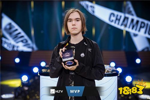 前打野格局发文：直播合同有问题，这几天暂时无法直播